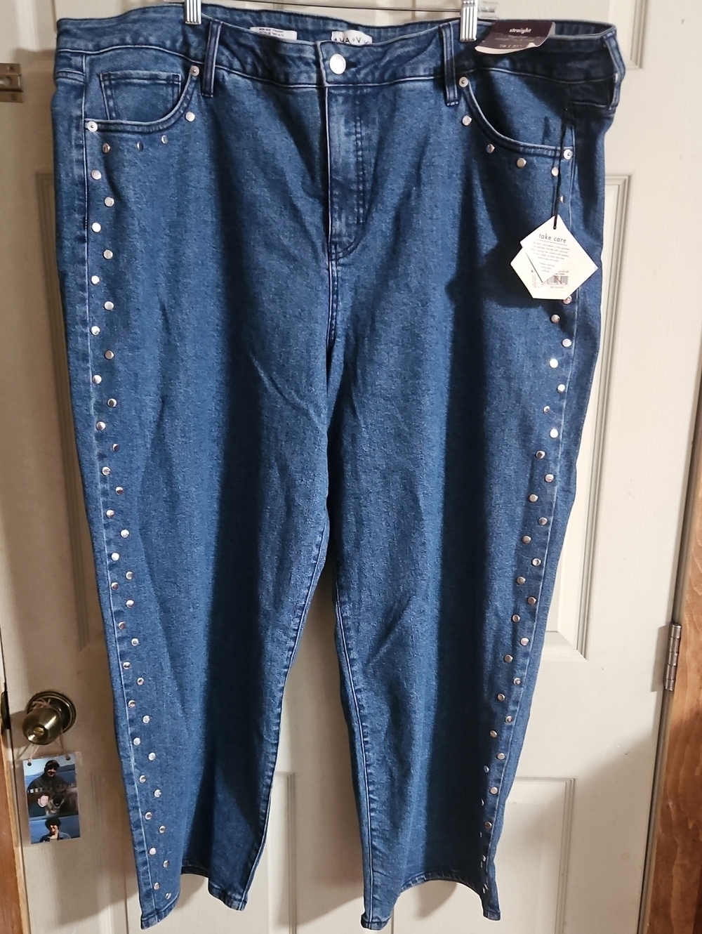 AVA & VIV HIGH RISE STRAIGHT STUDDED JEANS: NEW WITH TAGS: SIZE 26